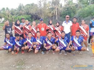 Tim Desa Supilopong Juara Volly Ball Di HUT Kecamatan Tomini