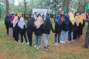 Leadership Training Camp Ipnu-Ippnu Ranting Pretek di wisata Sikembang.