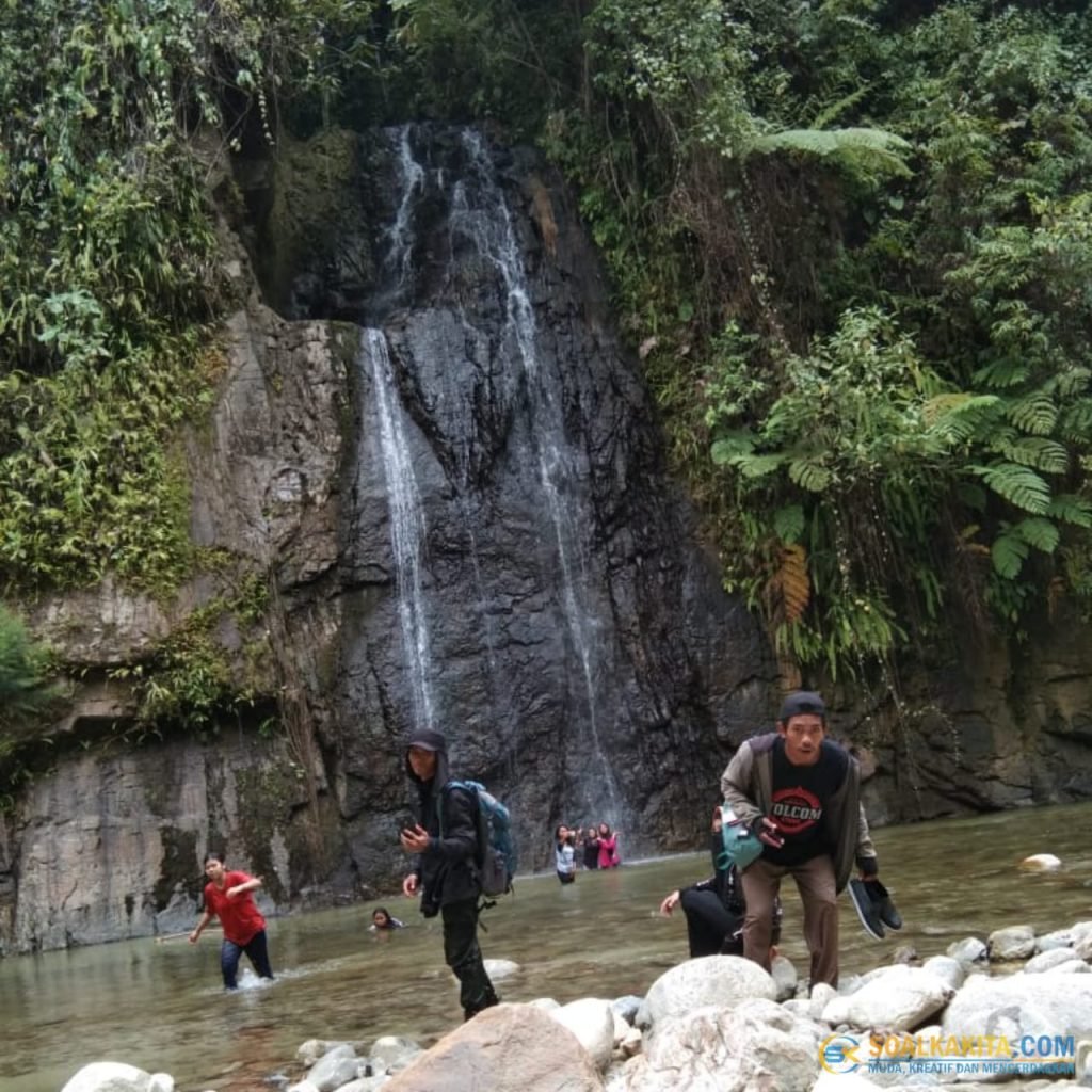 Wisata Air Terjun Vatulonggu Desa Gangga