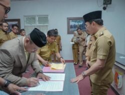 Bupati Sigi Mohamad Irwan S.Sos,. M.si melantik secara resmi Inspektur Inspektorat