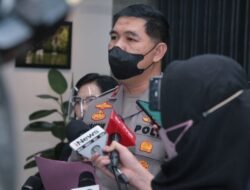 Polri: Anak Pelukan Sama Ayahnya di Tahanan Tidak Apa-Apa, Tetap Ada Pengawasan