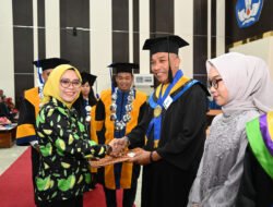 Kembali Untad Wisuda 1.449 Mahasiswa, Berikut Harapan Gubernur