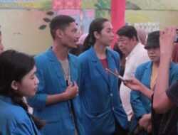 4 Mahasiswa KKN UNTAD Berkunjung Di Pantai Mosing, Mersi; “Kegitan Ini Sangat Menarik Karena Di Kabupaten Poso Kita Belum Ada Kegiatan Festival Durian Internasional Seperti Ini”