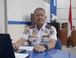 Kepala Dishub Prov. Sulteng Menghimbau Para Pelaku Usaha Angkutan Barang Umum Agar Segera Mengurus Izinnya.