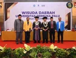 Harap Pj. Bupati Richard, 50 Wisuda UT Profesi Guru Parimo Menjadi Pelopor dan Agen Perubahan diMasyarakat