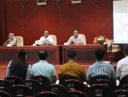 Sekda Parimo Pimpin Persiapan Launching Seragam Sekolah Gratis: Wujud Komitmen 100 Hari Kerja Bupati