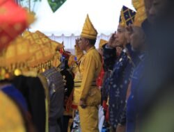 Momen Hangat di HUT Ke-62 Sulteng Anwar Hafid Ajak Seluruh Elemen Keroyokan Entaskan Kemiskinan