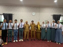 Bupati Parigi Moutong Erwin Burase Lepas Peserta Seleksi Paskibraka Tingkat Provinsi
