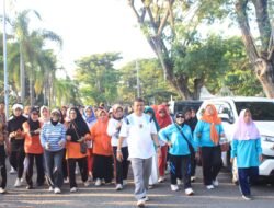 Peringati Hari Lansia, Wabup Parigi Moutong Hadirkan Pemeriksaan Kesehatan Gratis dan Bakar Semangat Anggota Paskibraka